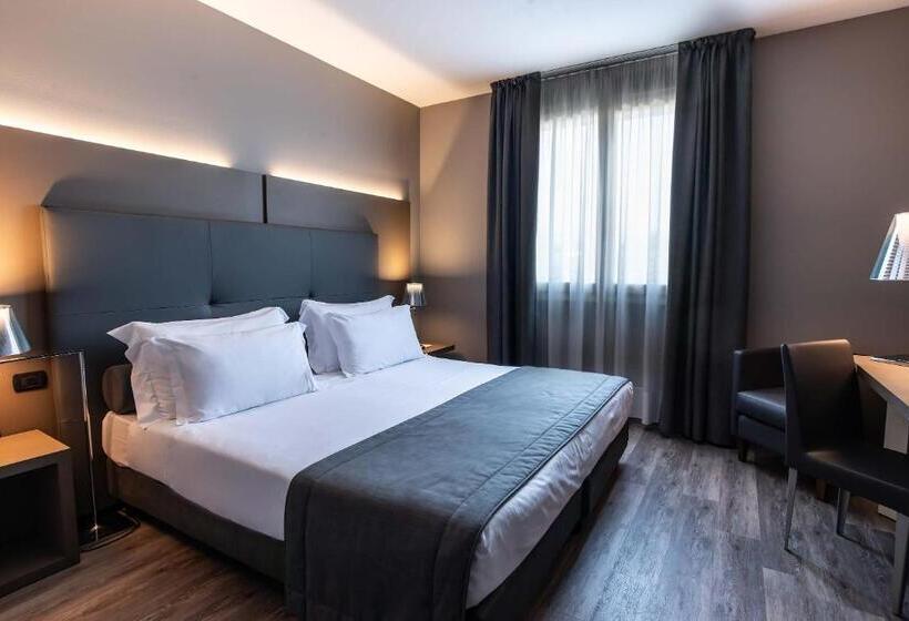 Номер Стандарт, Maranello Palace