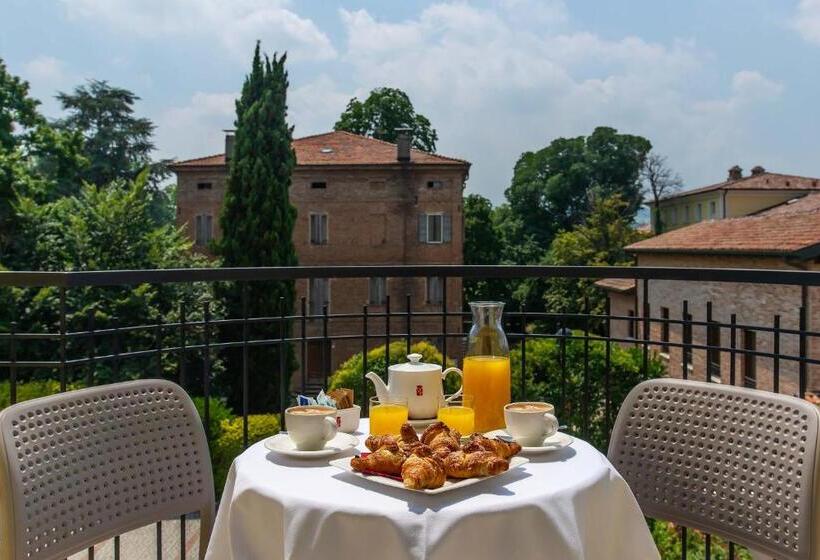 Номер Deluxe с Балконом, Maranello Palace