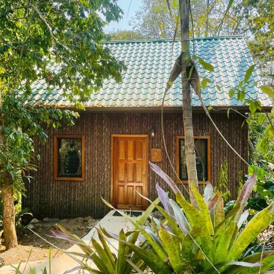 اتاق لوکس, Mariposa Jungle Lodge