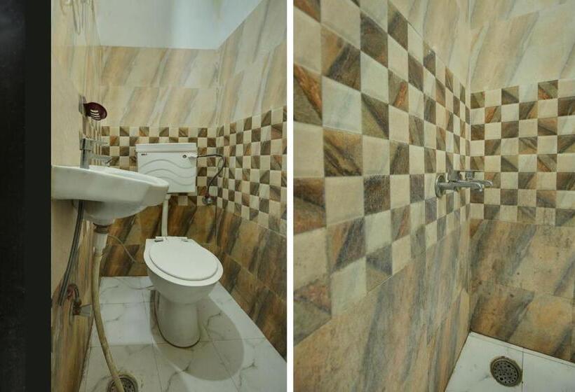 اتاق کلاسیک سه تخته, Oyo Ldh180  K10
