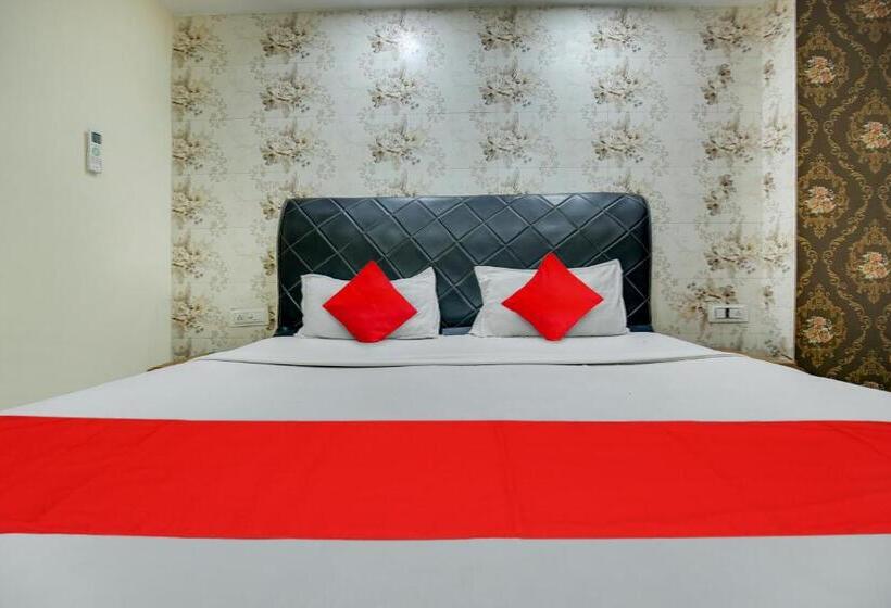 اتاق کلاسیک سه تخته, Oyo Ldh180  K10