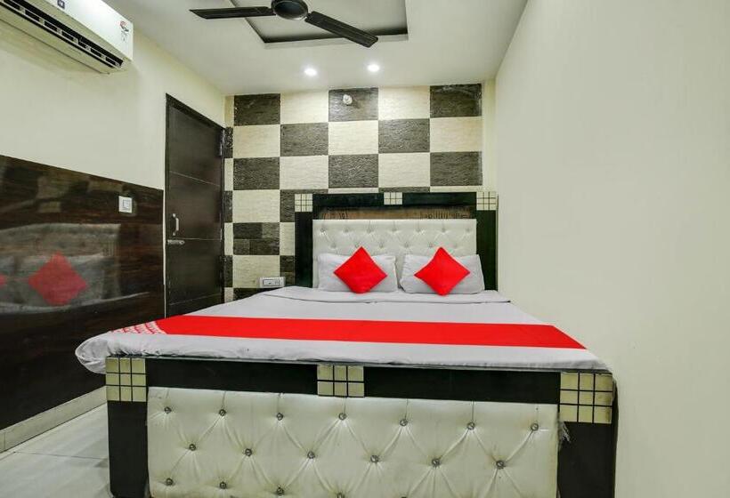 اتاق کلاسیک سه تخته, Oyo Ldh180  K10