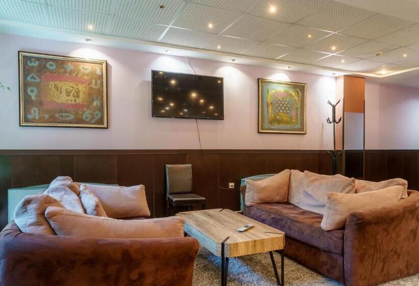 اتاق لوکس چهار تخته, Ego   Free Parking   Top Central Location