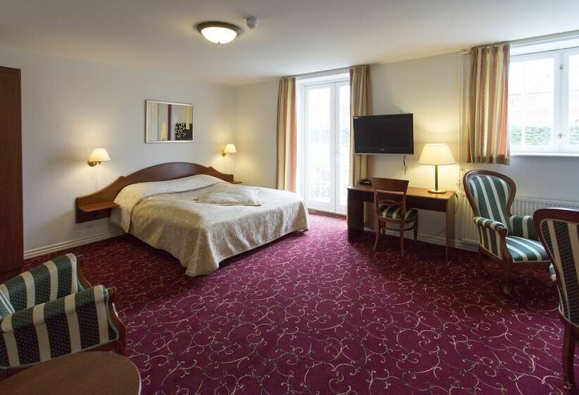 Семейный Номер, Milling Hotel Park
