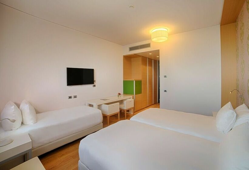Номер Стандарт Трехместный, NH Milano Fiera
