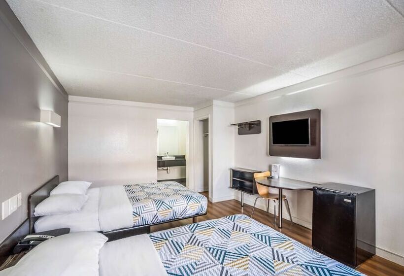 اتاق استاندارد با 2 تخت دوبل, Motel 6dallas, Tx  Market Center