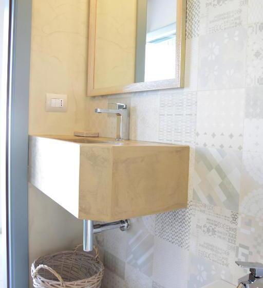 غرفة دور أخير, Corte Trullo Sovrano B&b
