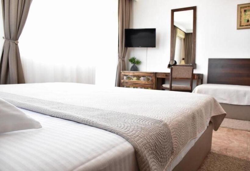 Апартаменты 1 Спальня Вид на Море, Family Hotel Apolonia