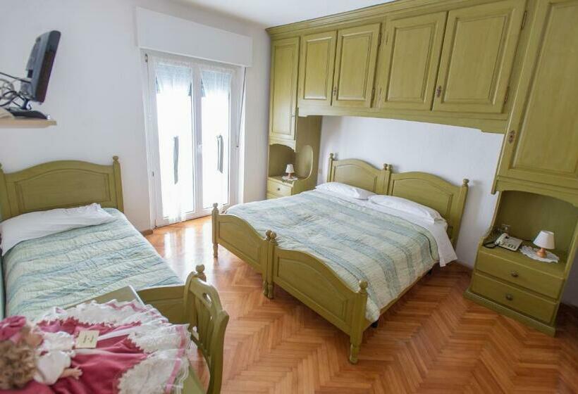 Номер Стандарт Трехместный, Albergo Italia