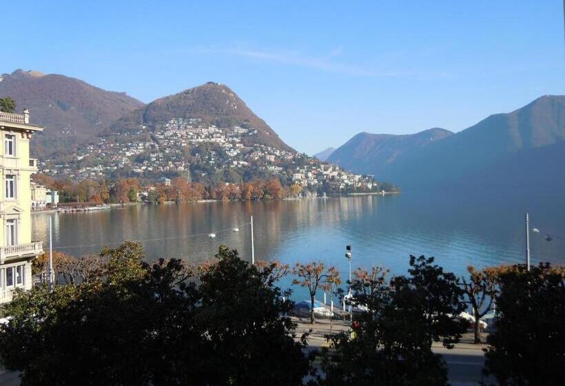 اتاق استاندارد با چشم‌انداز دریاچه, Swiss Lodge Nassa Garni