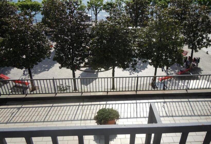 Superior room with lake view, Swiss Lodge Nassa Garni
