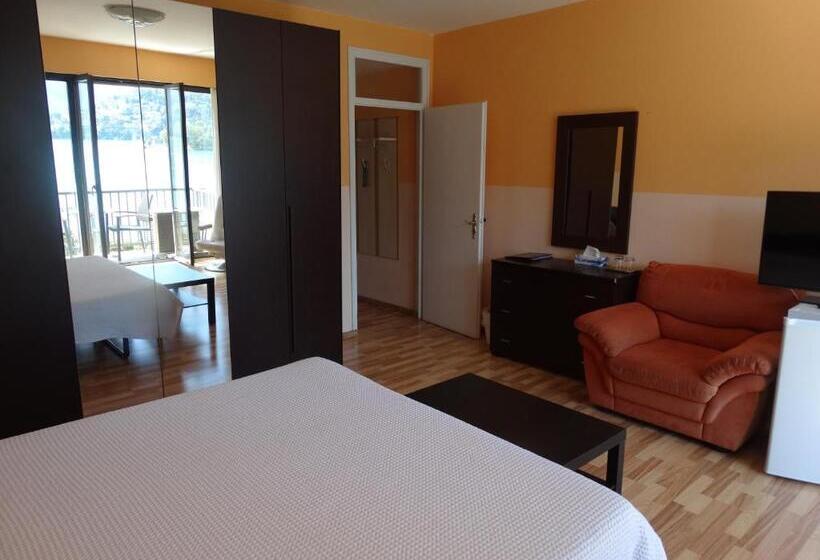 اتاق لوکس با چشم‌انداز دریاچه, Swiss Lodge Nassa Garni