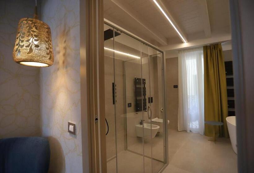 Suite with lake view, Luxury Suites Rocopom   Lake Front