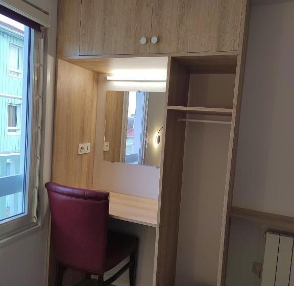 Номер Superior, Fasthotel Paris Ouest Bouafle