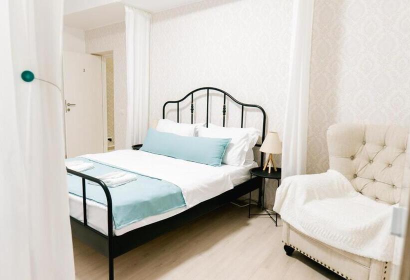 استودیوی لوکس, Chic Studio