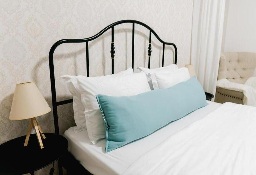 استودیوی لوکس, Chic Studio