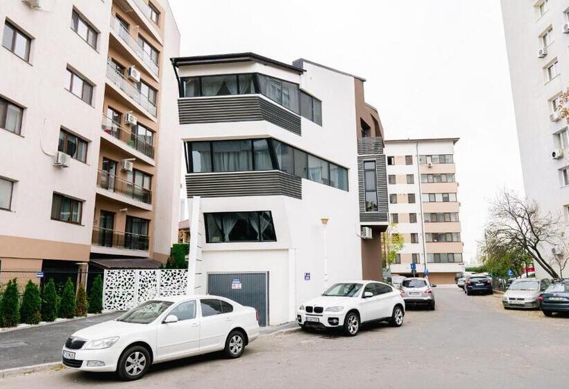 استودیوی استاندارد, Chic Studio