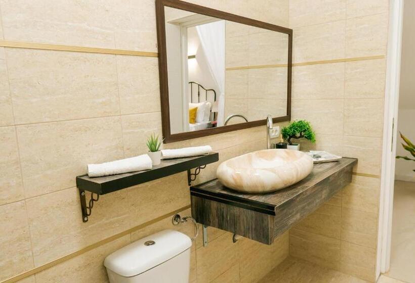 استودیو خانوادگی, Chic Studio