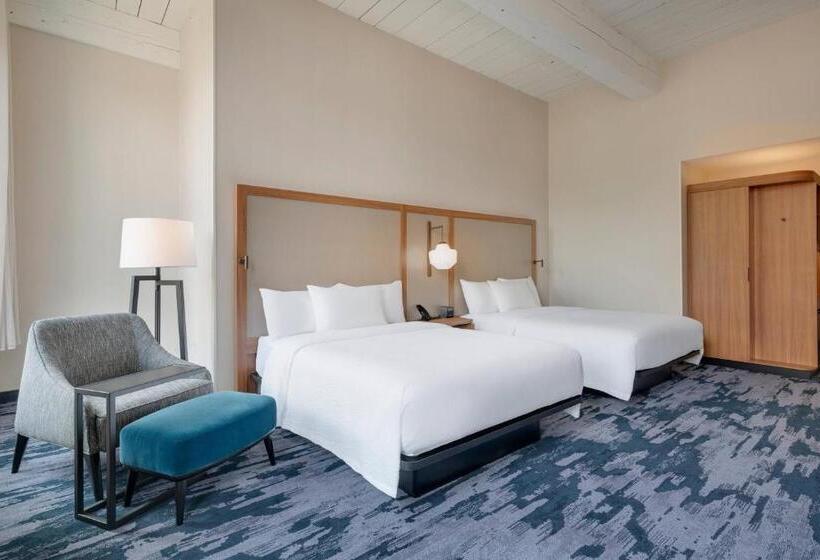 Номер Стандартный Кровать Куин, Fairfield Inn & Suites Madison Historic Eagle Cotton Mill