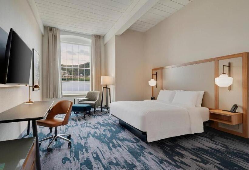 Стандартный Номер Кровать Кинг, Fairfield Inn & Suites Madison Historic Eagle Cotton Mill