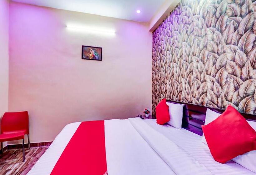 חדר סטנדרט, Oyo 77242 R K Residency Sgpgi