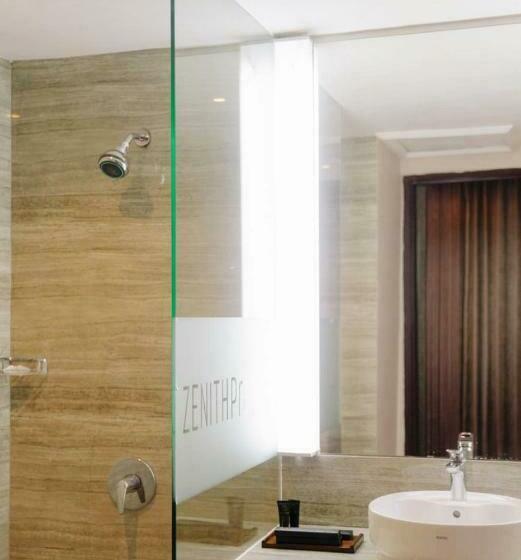 디럭스 룸, Zenith Premiere Hotel Baubau