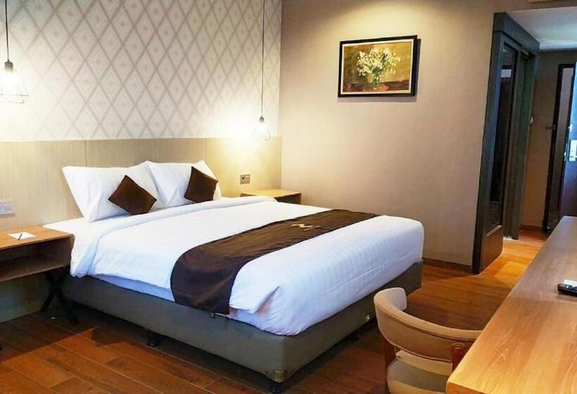 수피리어 룸, Zenith Premiere Hotel Baubau