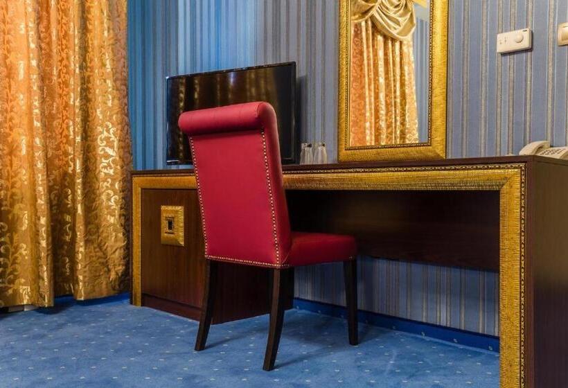 سوییت لوکس, Elegance