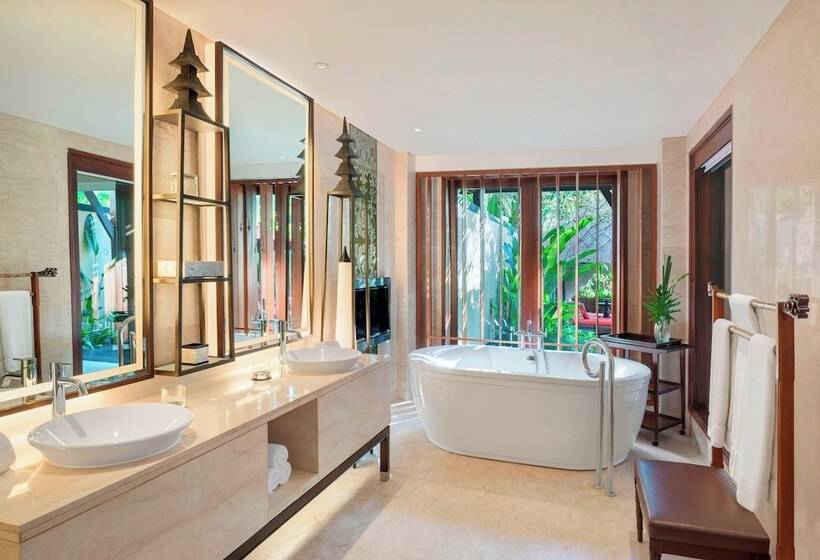 سوییت با چشم‌انداز باغ, The St. Regis Bali Resort