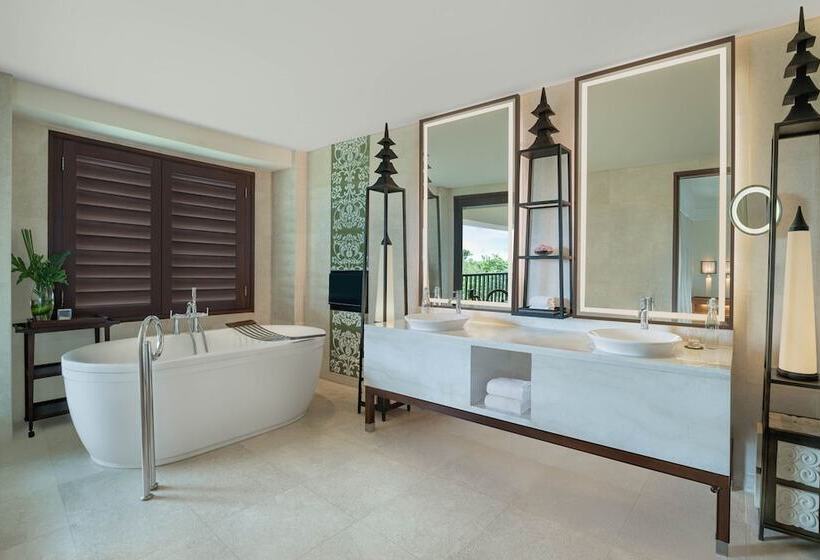 سوییت با چشم‌انداز باغ, The St. Regis Bali Resort