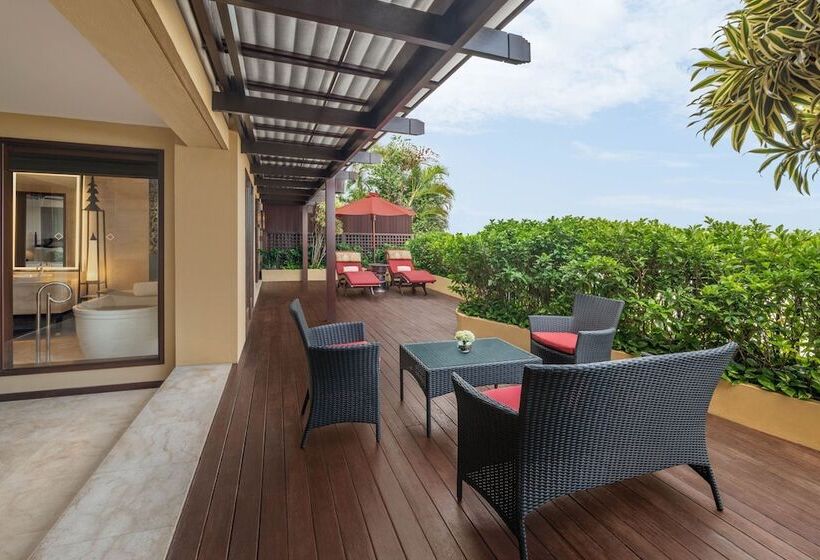 سوییت با چشم‌انداز باغ, The St. Regis Bali Resort