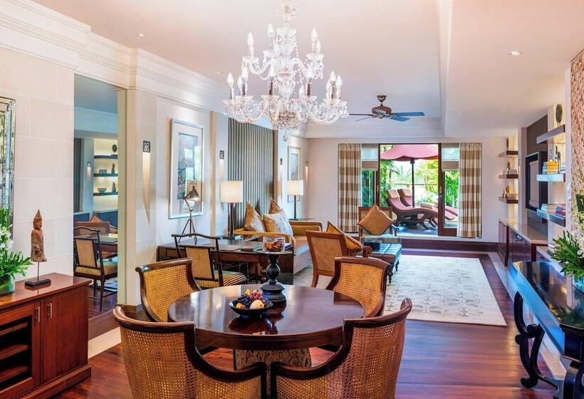 سوییت با چشم‌انداز باغ, The St. Regis Bali Resort