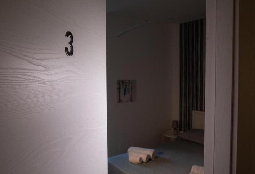 חדר סטנדרט לשלושה, Largo Sicilia B&b
