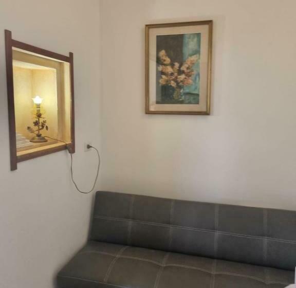 اتاق استاندارد سه نفره, Lu Antu Alloggi Agrituristici