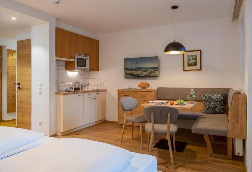 Студия Стандарт, Ferienhof Neusacher Moser