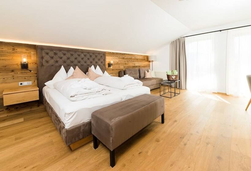 سوئیت با بالکن, Naturhotel Edelweiss Wagrain