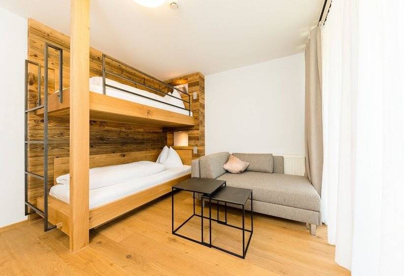 سوئیت با بالکن, Naturhotel Edelweiss Wagrain