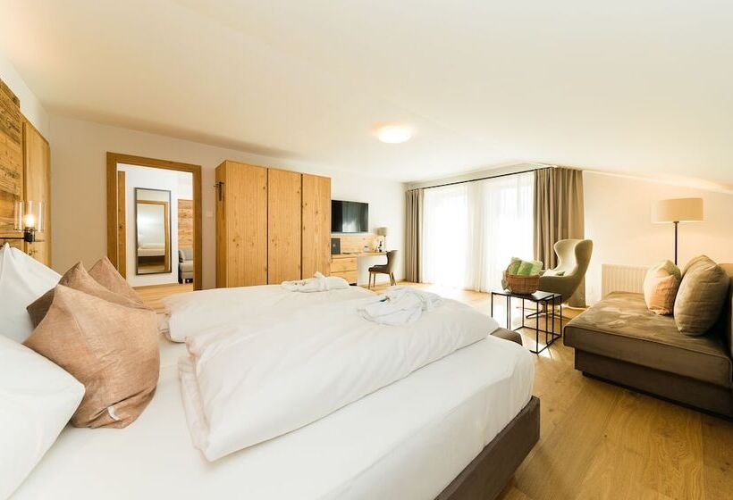 سوئیت با بالکن, Naturhotel Edelweiss Wagrain