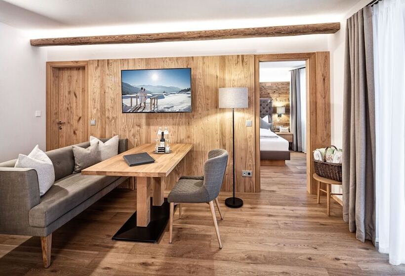 سوئیت با بالکن, Naturhotel Edelweiss Wagrain