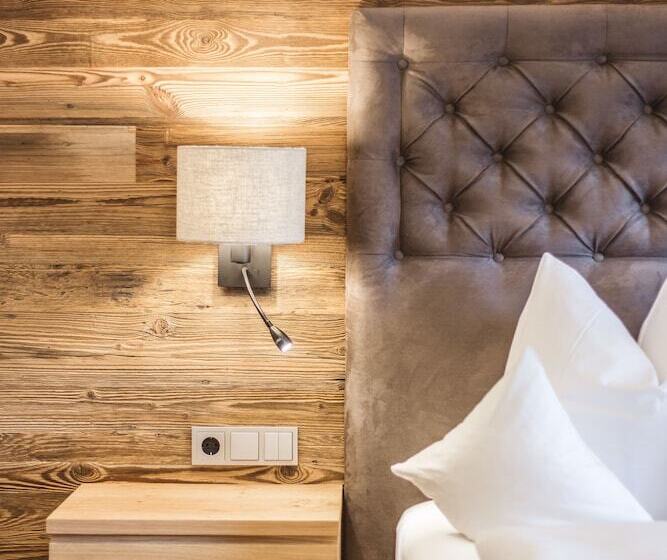 سوئیت با بالکن, Naturhotel Edelweiss Wagrain