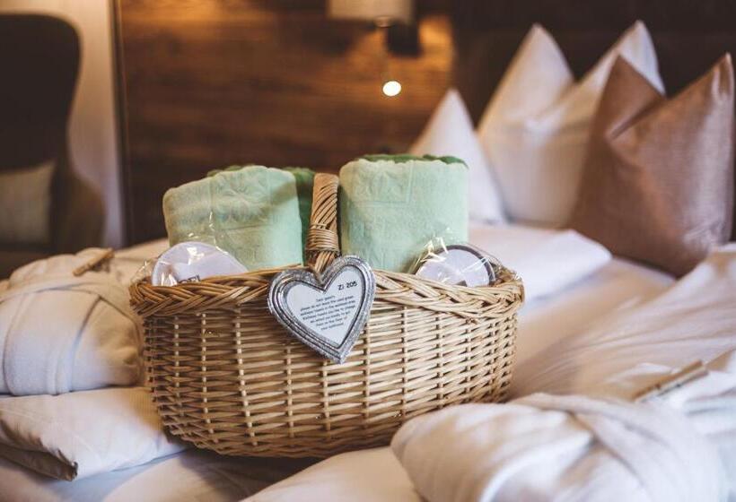 سوئیت 2 خوابه, Naturhotel Edelweiss Wagrain