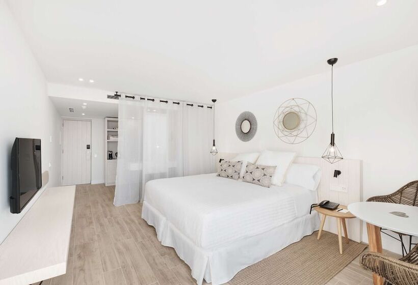 غرفة ديلوكس مطلّة علي البحر, Barceló Portinatx   Adults Only