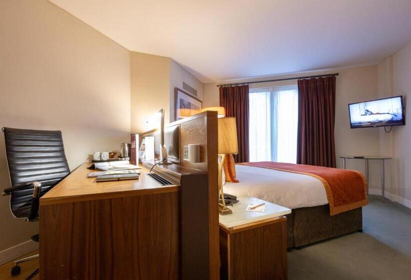 Номер Клуб, Bermondsey Square Hotel   A Bespoke