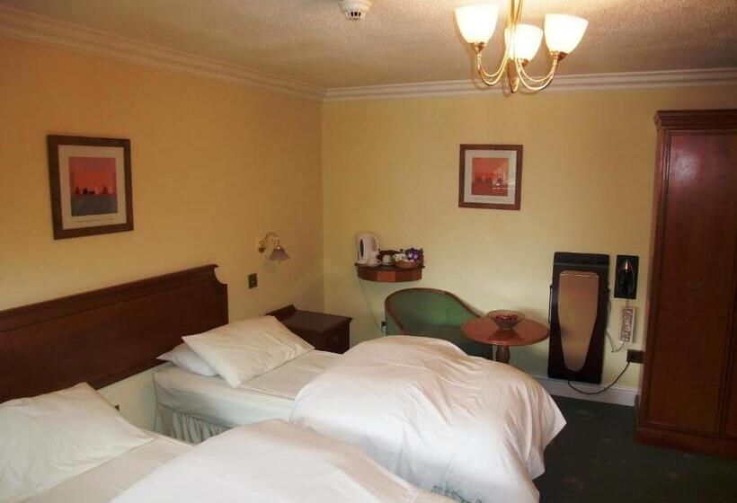 Семейный Номер, Harefield Manor