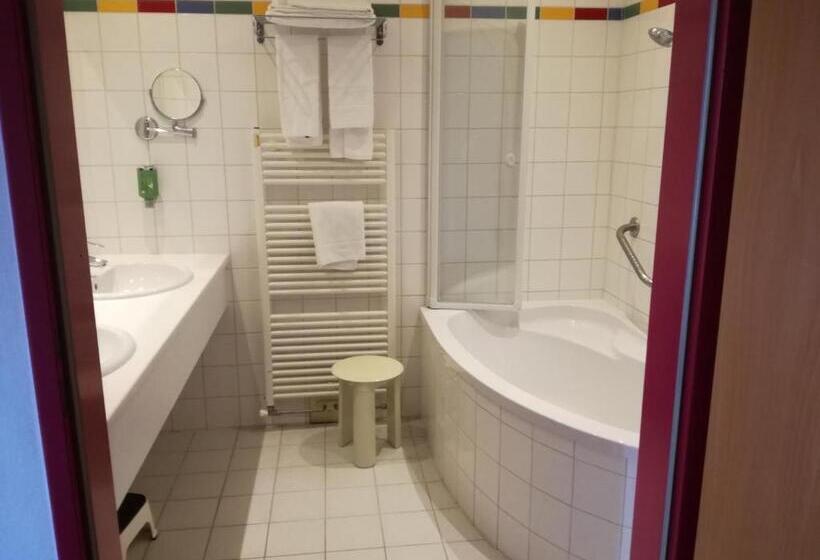 Семейный Номер, Thermenhotel Vier Jahreszeiten