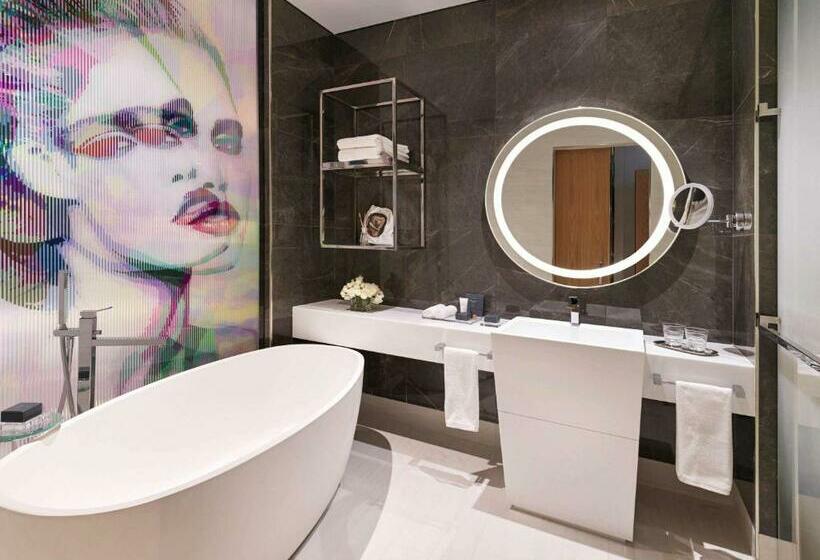 Номер Стандарт с Балконом, Sls Dubai Hotel & Residences