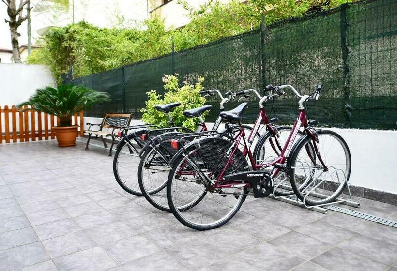 استودیوی استاندارد, Residence Marlin