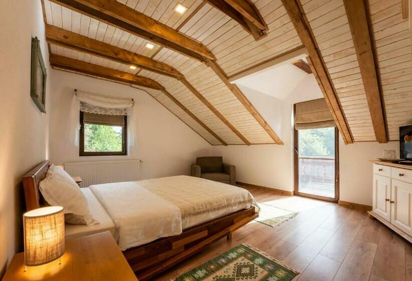 اتاق استاندارد سه نفره, Casa Cu Prispa