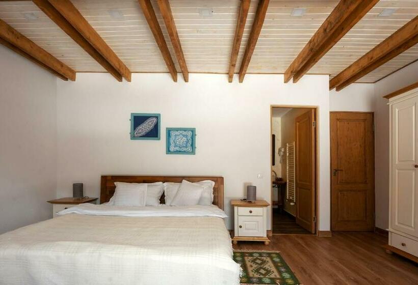 اتاق استاندارد سه نفره, Casa Cu Prispa