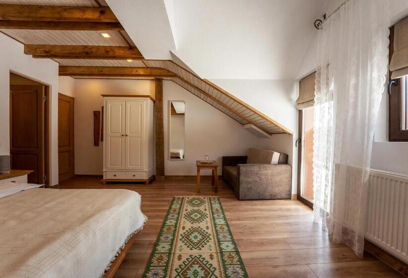 اتاق استاندارد سه نفره, Casa Cu Prispa